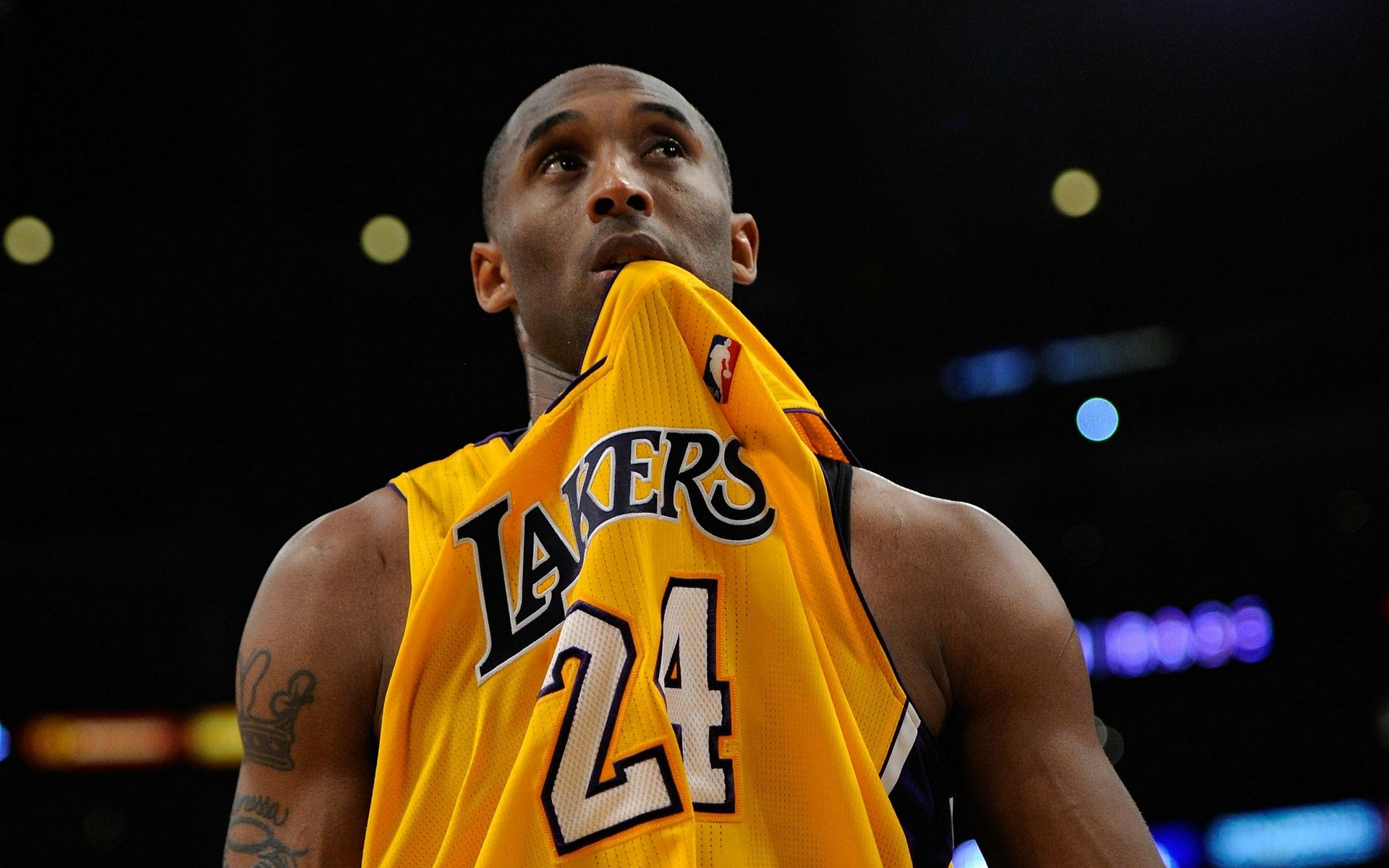 行对比赛中 行对比赛中