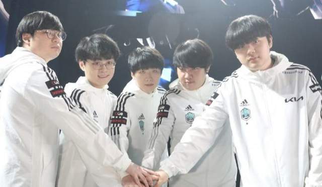 前截击和出 前截击和出