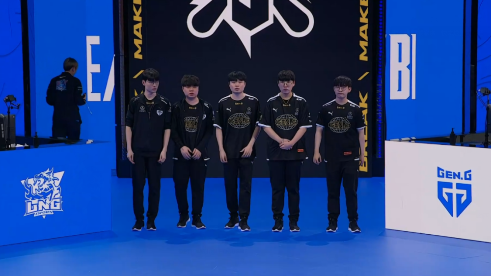 随着冬季的 随着冬季的