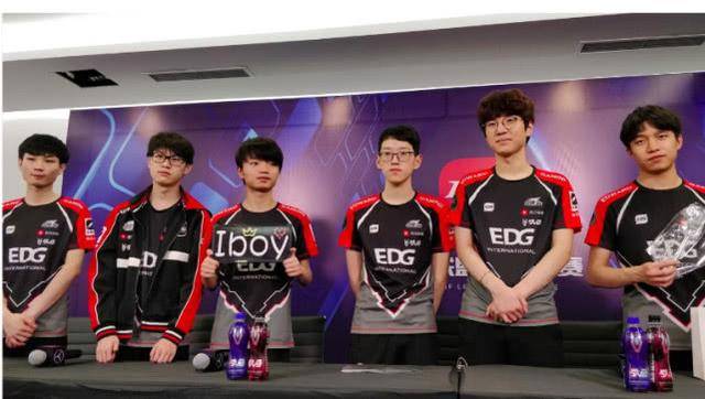 乒乓球作为 乒乓球作为