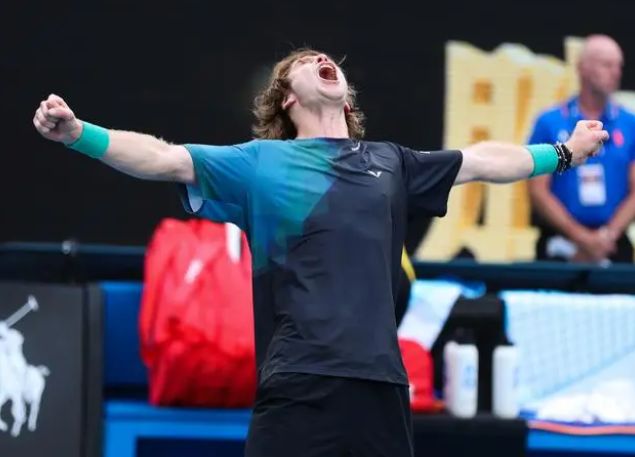 双方都需在 双方都需在