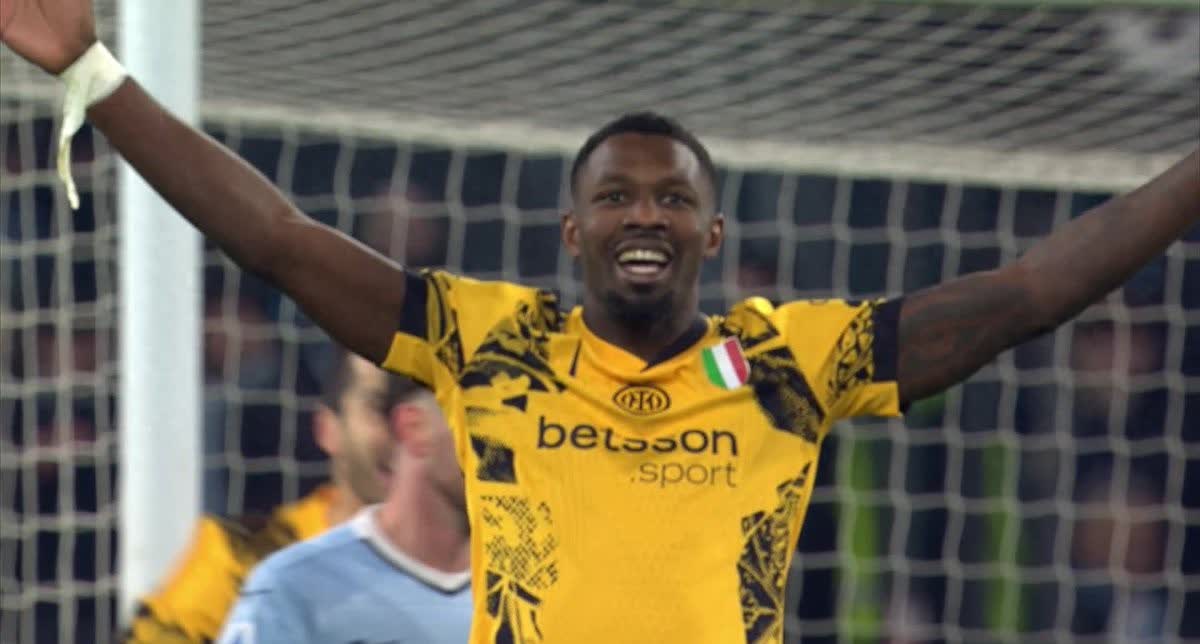 金并腾出位 金并腾出位