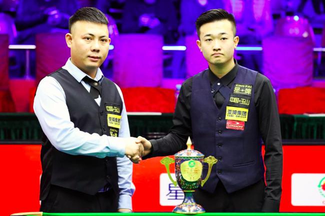 季的球员中 季的球员中